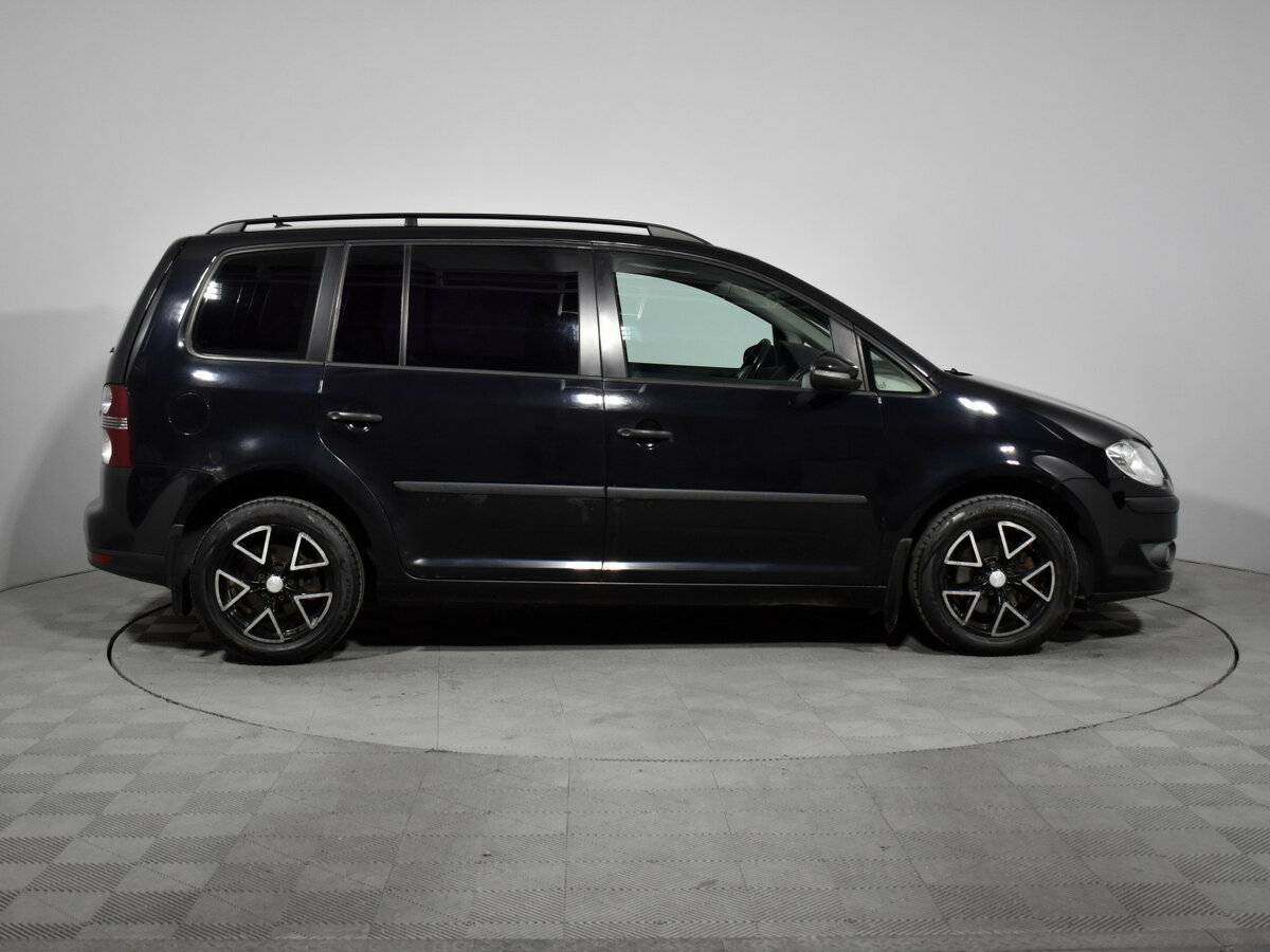 Купить Volkswagen Touran, 2010, 215 585 км, фото №4