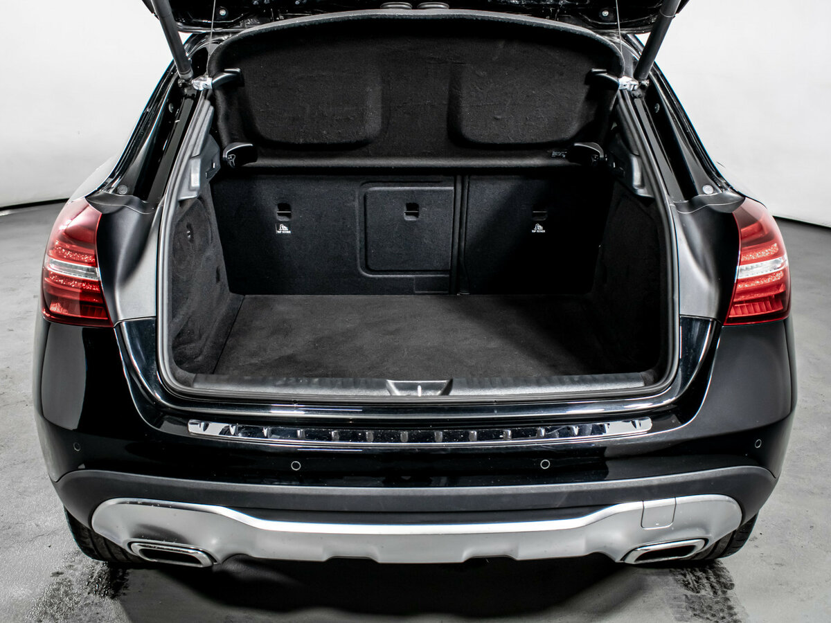 Купить Mercedes-Benz GLA 200 I (X156) Рестайлинг, 2018, 48 258 км, фото №9
