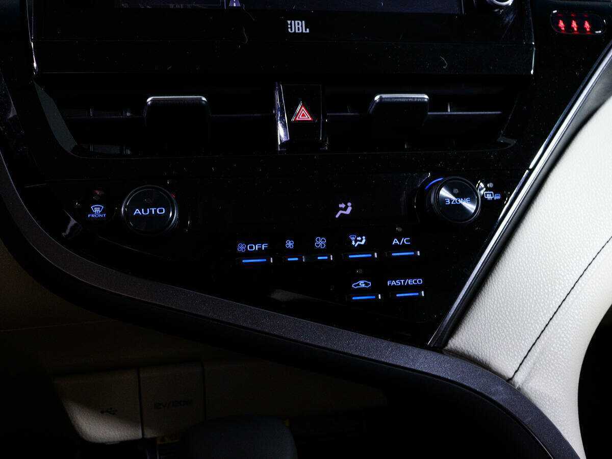 Купить Toyota Camry, 2021, 71 948 км, фото №25