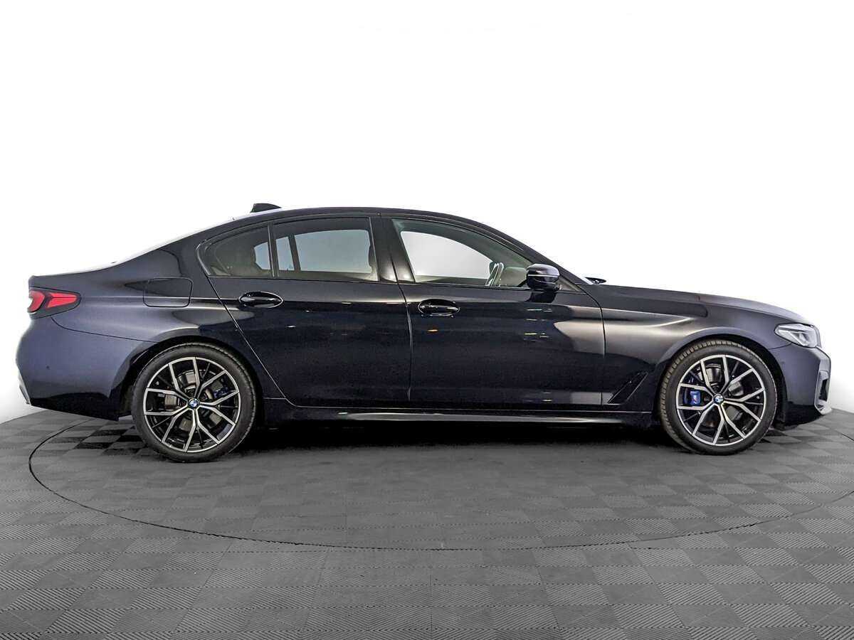 Купить BMW 5 серии 530d xDrive, 2021, 42 225 км, фото №3