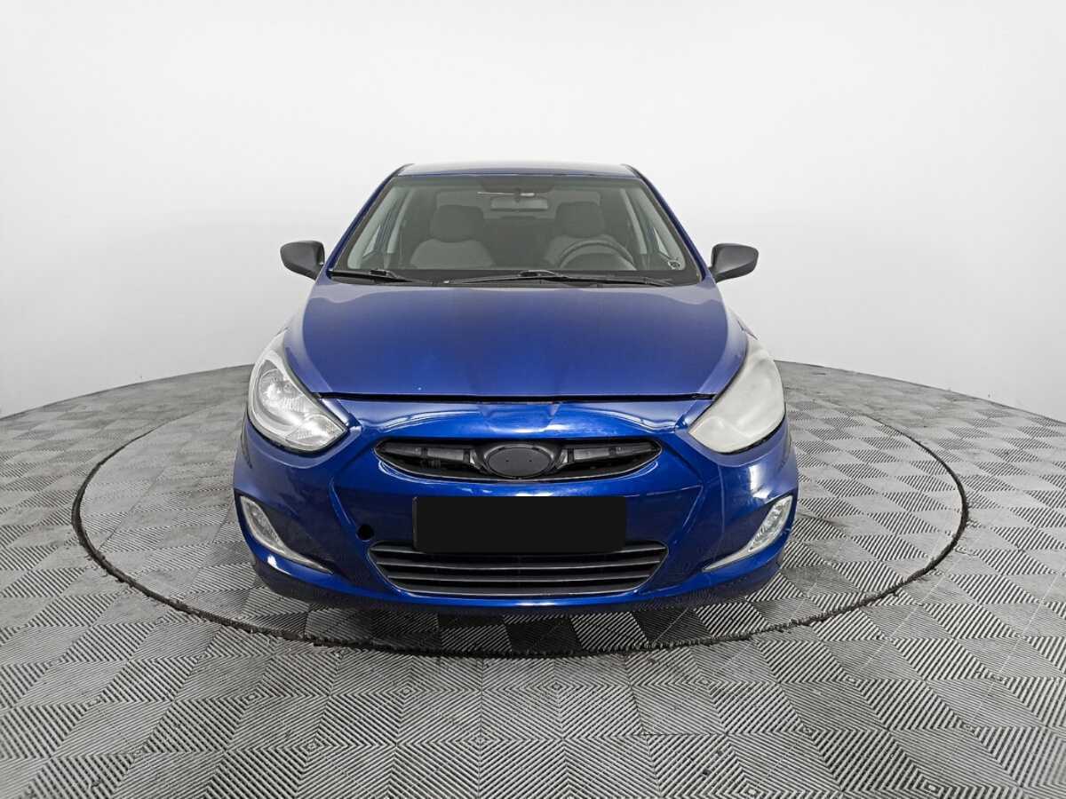 Купить Hyundai Solaris, 2011, 186 396 км, фото №2