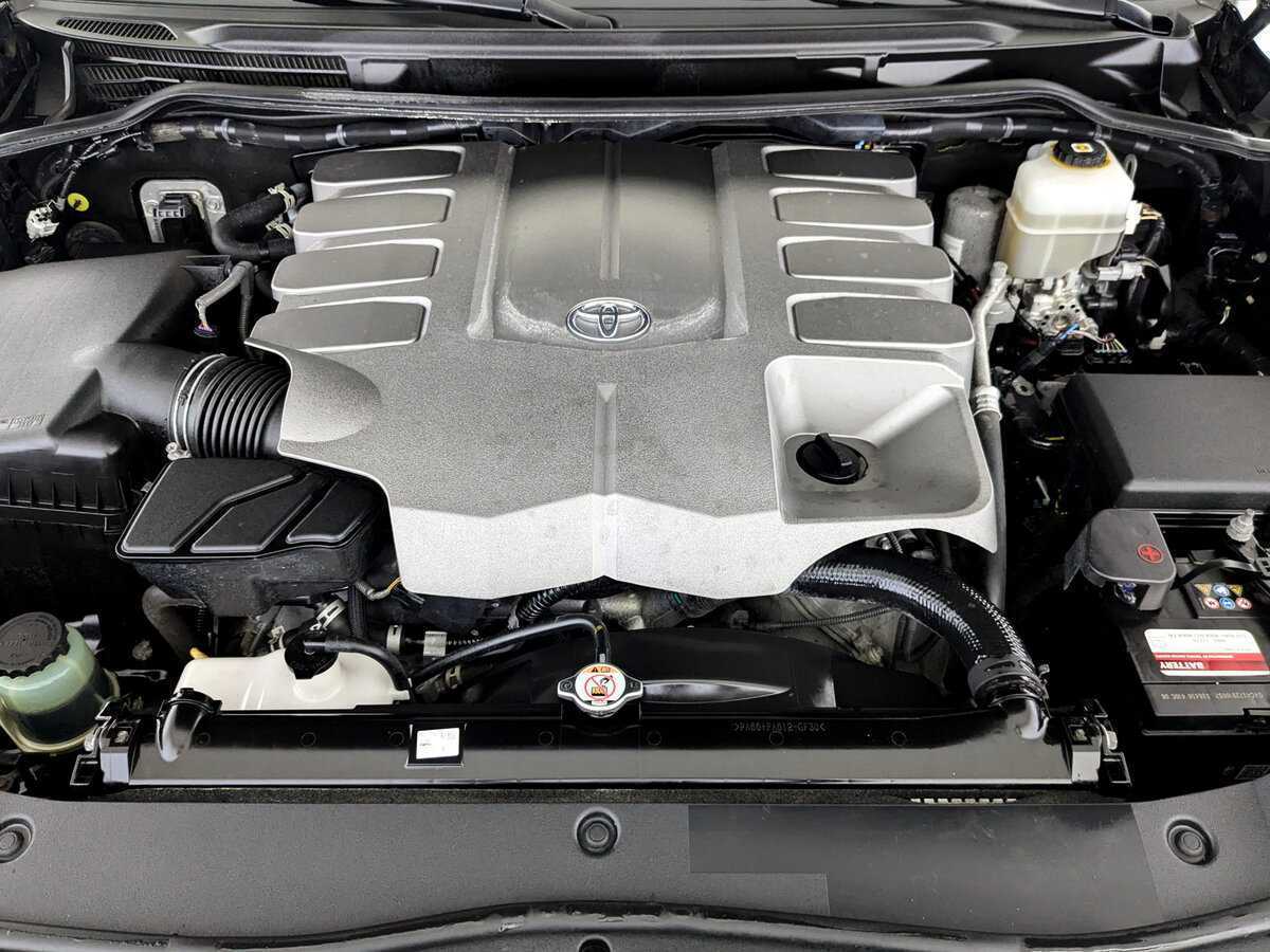 Купить Toyota Land Cruiser, 2020, 136 187 км, фото №9