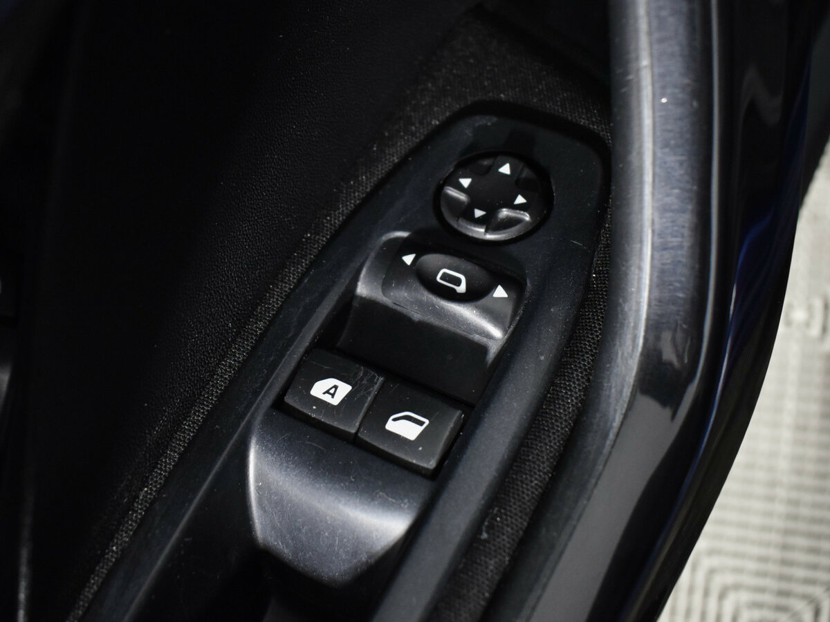Купить Peugeot 208 I, 2013, 272 500 км, фото №14