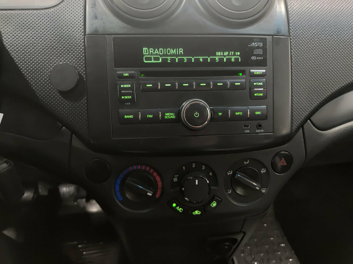 Купить Chevrolet Aveo I Рестайлинг, 2010, 204 267 км, фото №15