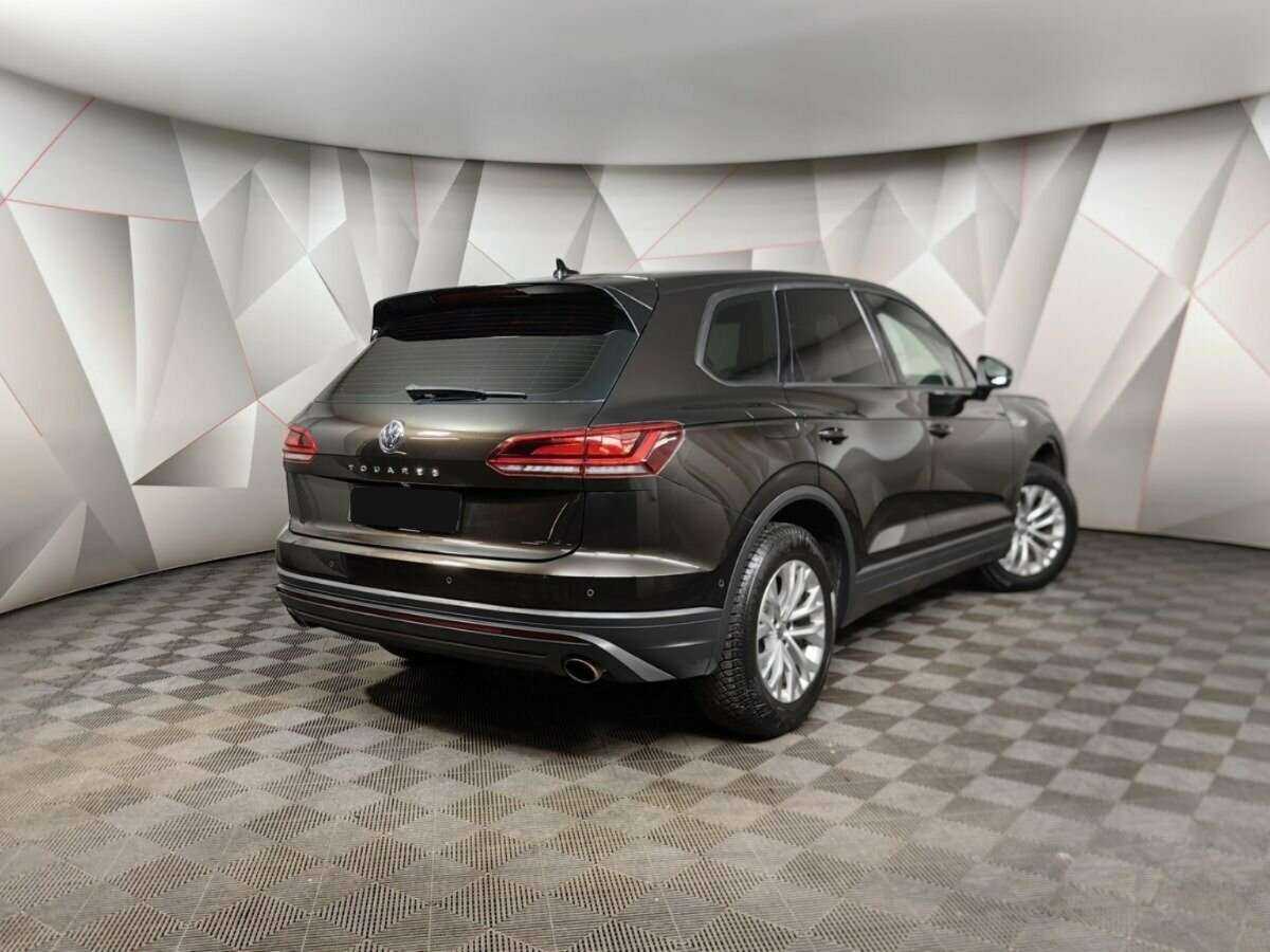 Купить Volkswagen Touareg, 2019, 115 823 км, фото №2