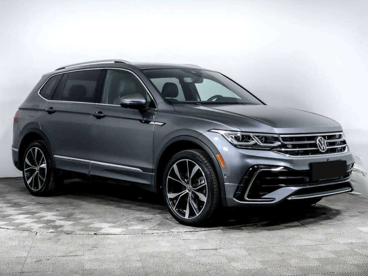 Купить Volkswagen Tiguan, 2021, 14 245 км, фото №3