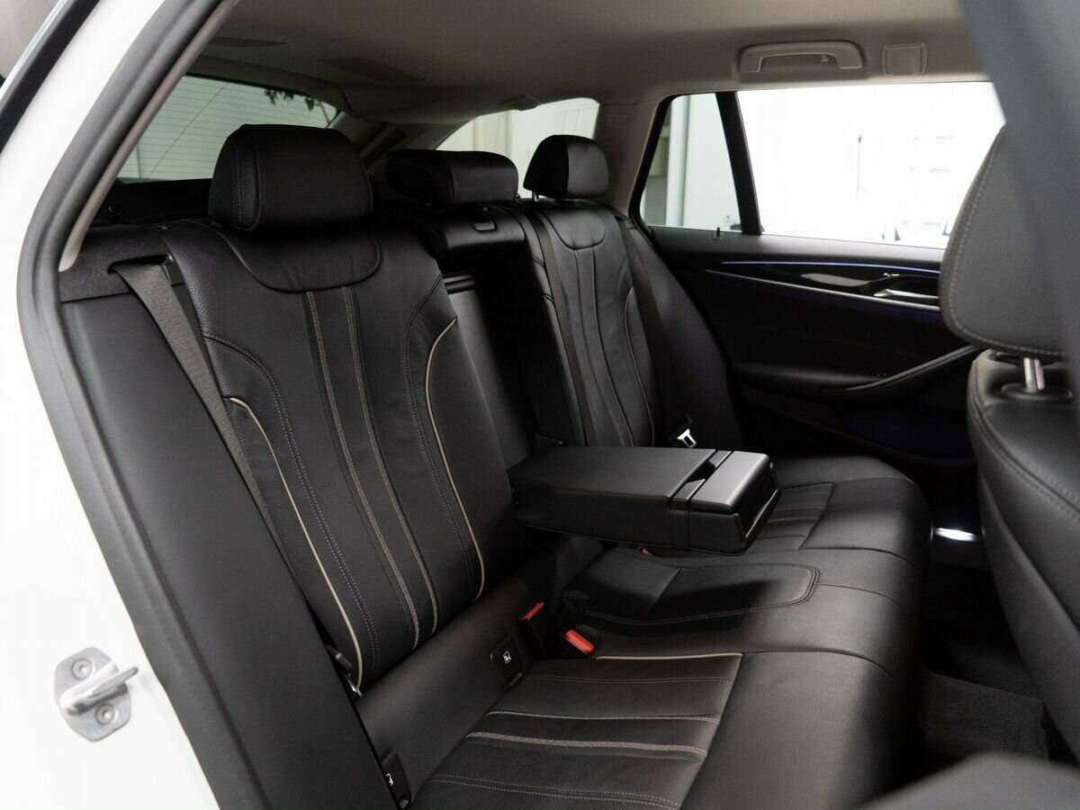 Купить BMW 5 серии 530d xDrive, 2018, 143 500 км, фото №9