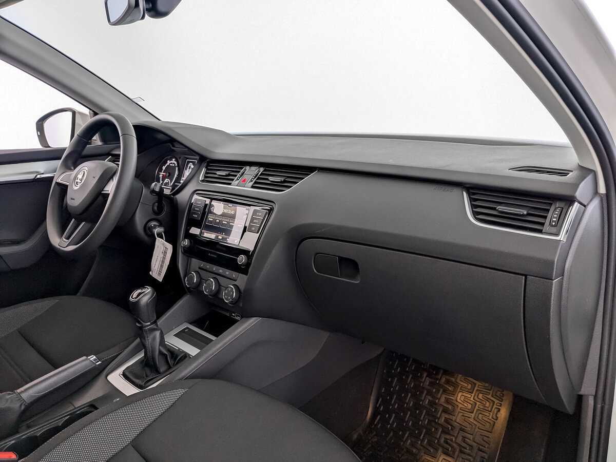 Купить Skoda Octavia, 2019, 50 560 км, фото №9