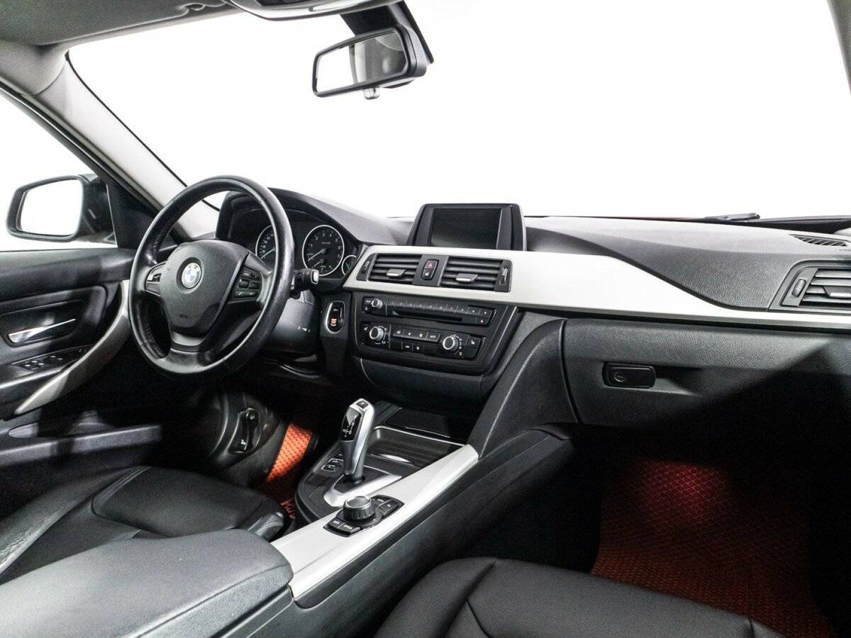 Купить BMW 3 серии 320i, 2012, 265 266 км, фото №9
