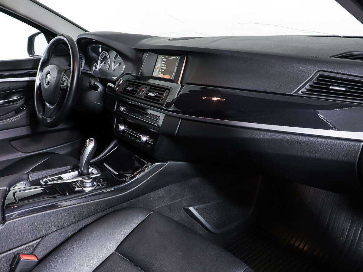 Купить BMW 5 серии 520i, 2015, 125 332 км, фото №9