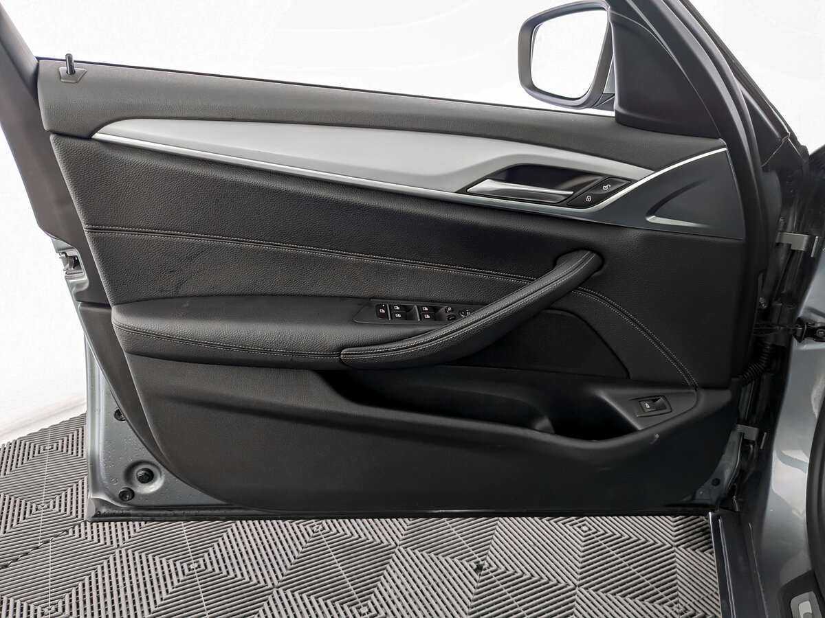 Купить BMW 5 серии 530d xDrive, 2019, 108 817 км, фото №15