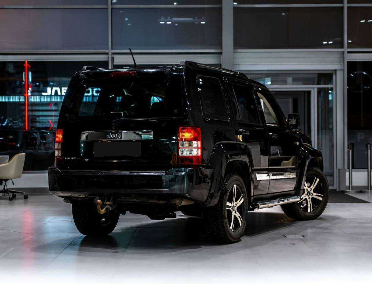 Купить Jeep Cherokee, 2010, 164 000 км, фото №3