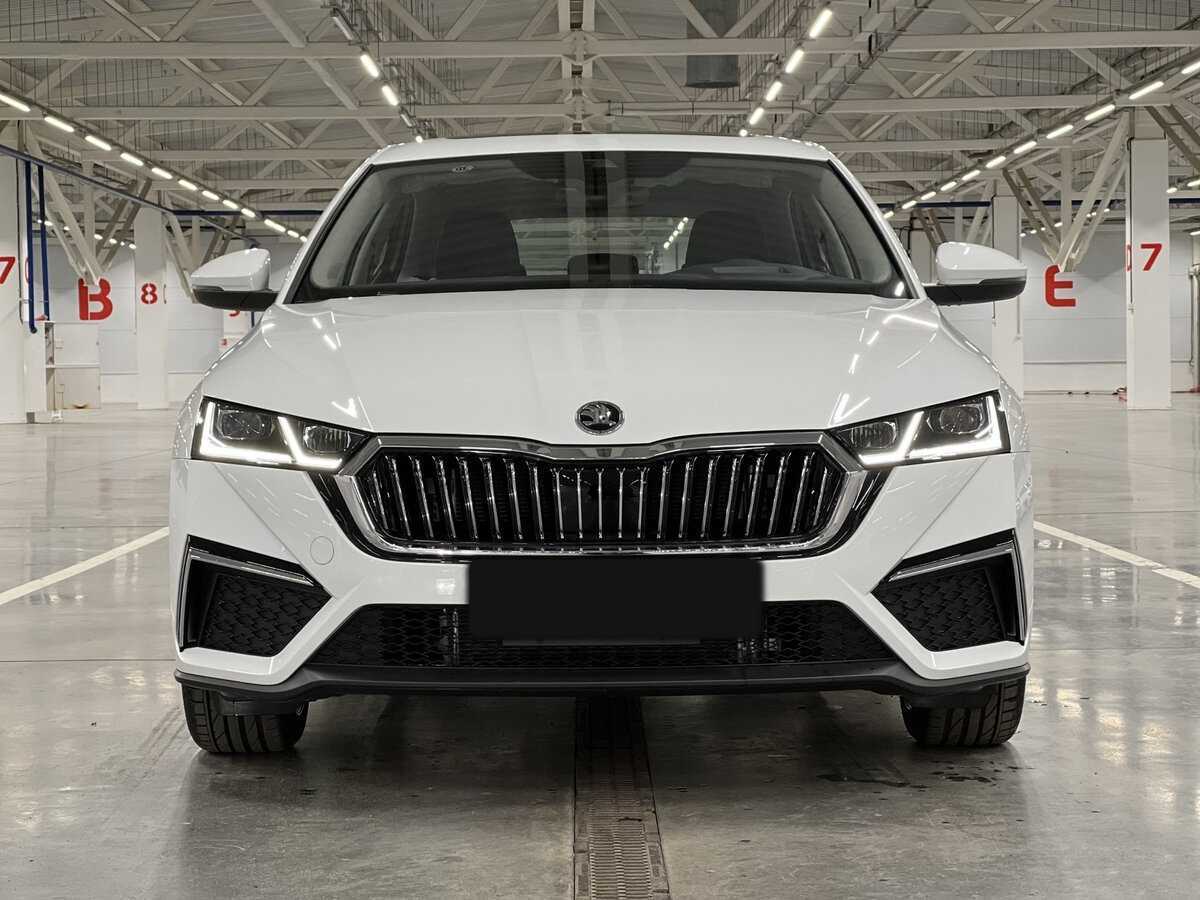 Купить Skoda Octavia, 2024, 104 км, фото №2