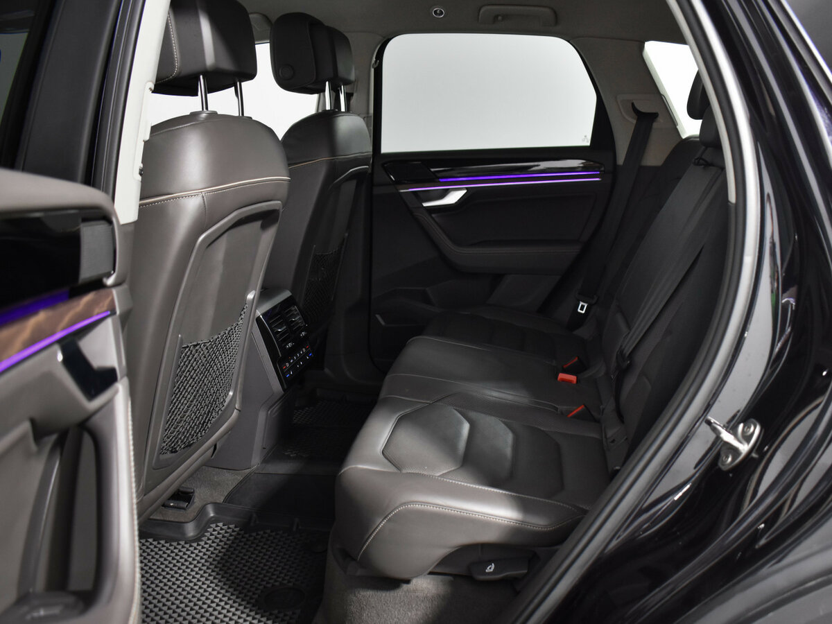 Купить Volkswagen Touareg III, 2019, 119 000 км, фото №10