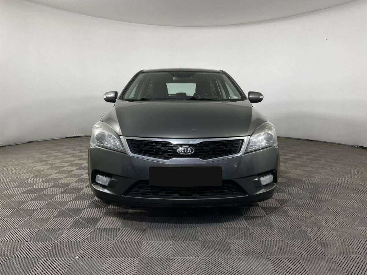 Купить Kia Ceed, 2011, 180 000 км, фото №2