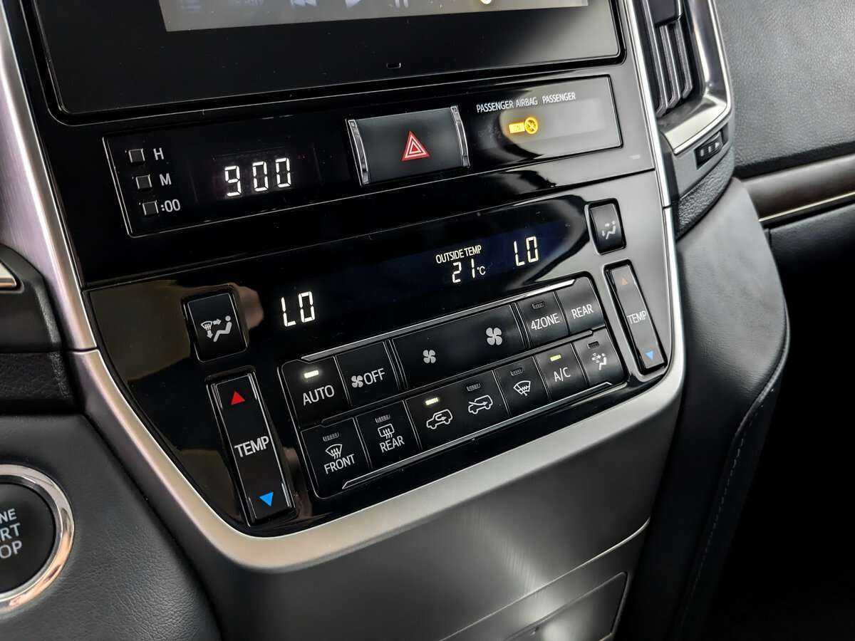 Купить Toyota Land Cruiser, 2019, 99 833 км, фото №22