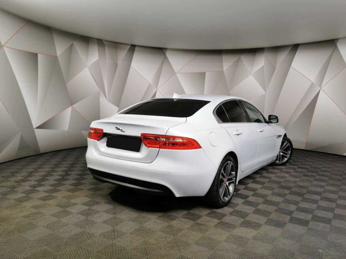 Купить Jaguar XE, 2015, 166 481 км, фото №2