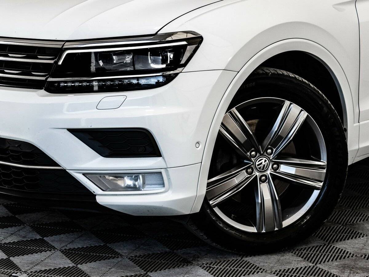Купить Volkswagen Tiguan, 2017, 214 699 км, фото №3