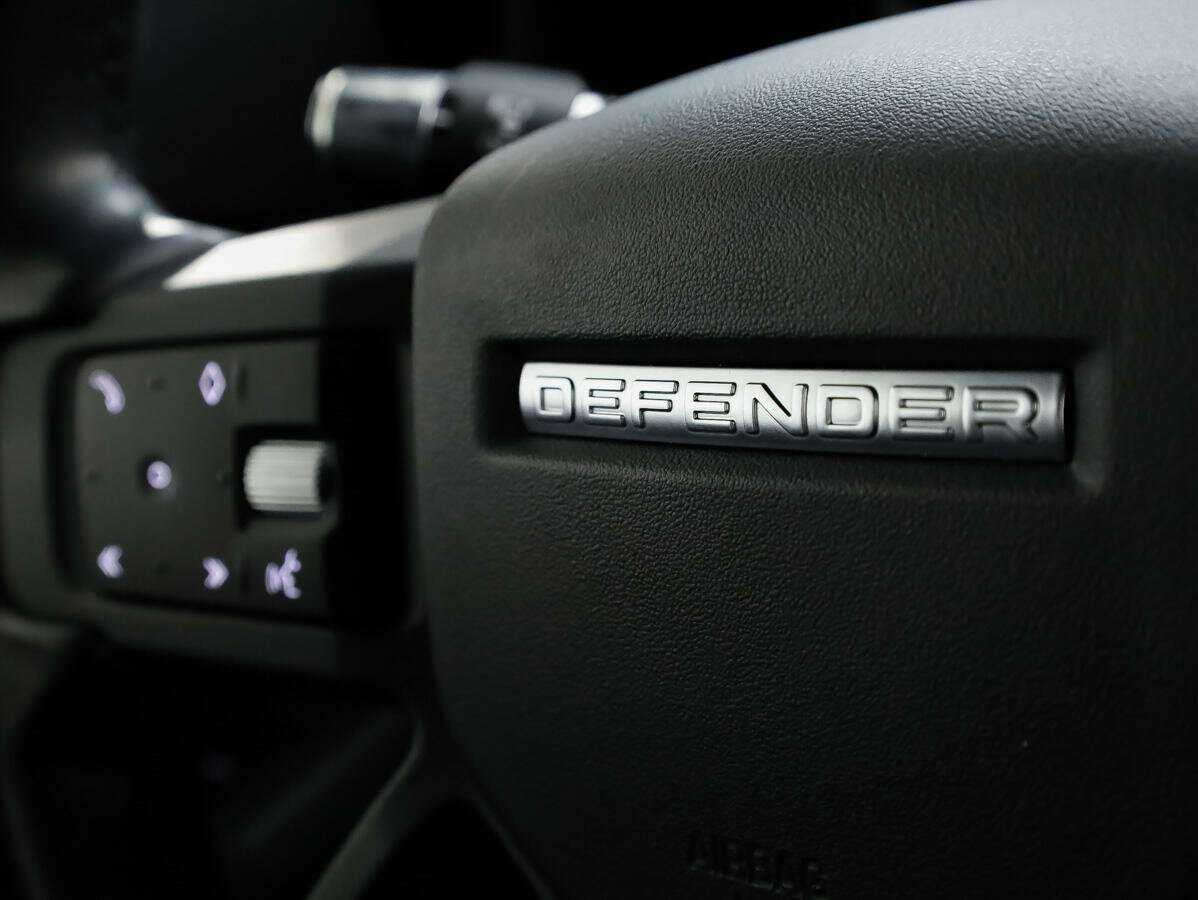 Купить Land Rover Defender 90, 2021, 79 925 км, фото №19