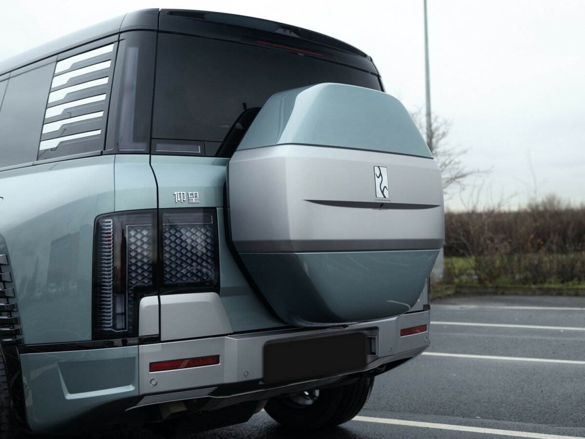 Купить BYD Yangwang U8, 2023, 21 401 км, фото №10