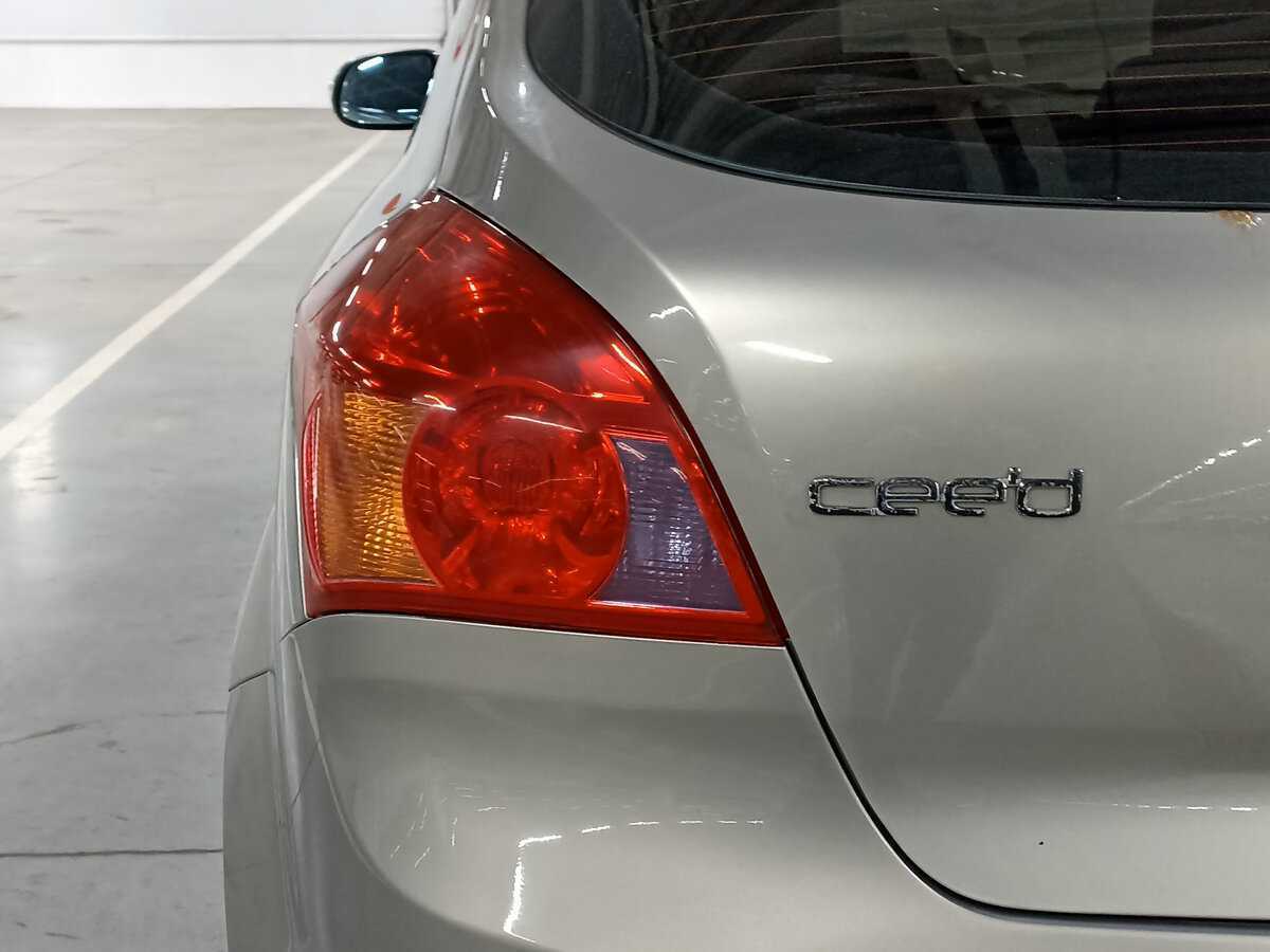 Купить Kia Ceed, 2011, 240 205 км, фото №9