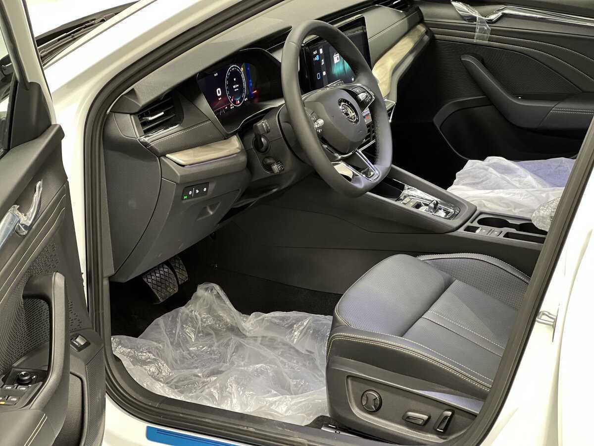 Купить Skoda Octavia, 2024, 104 км, фото №16