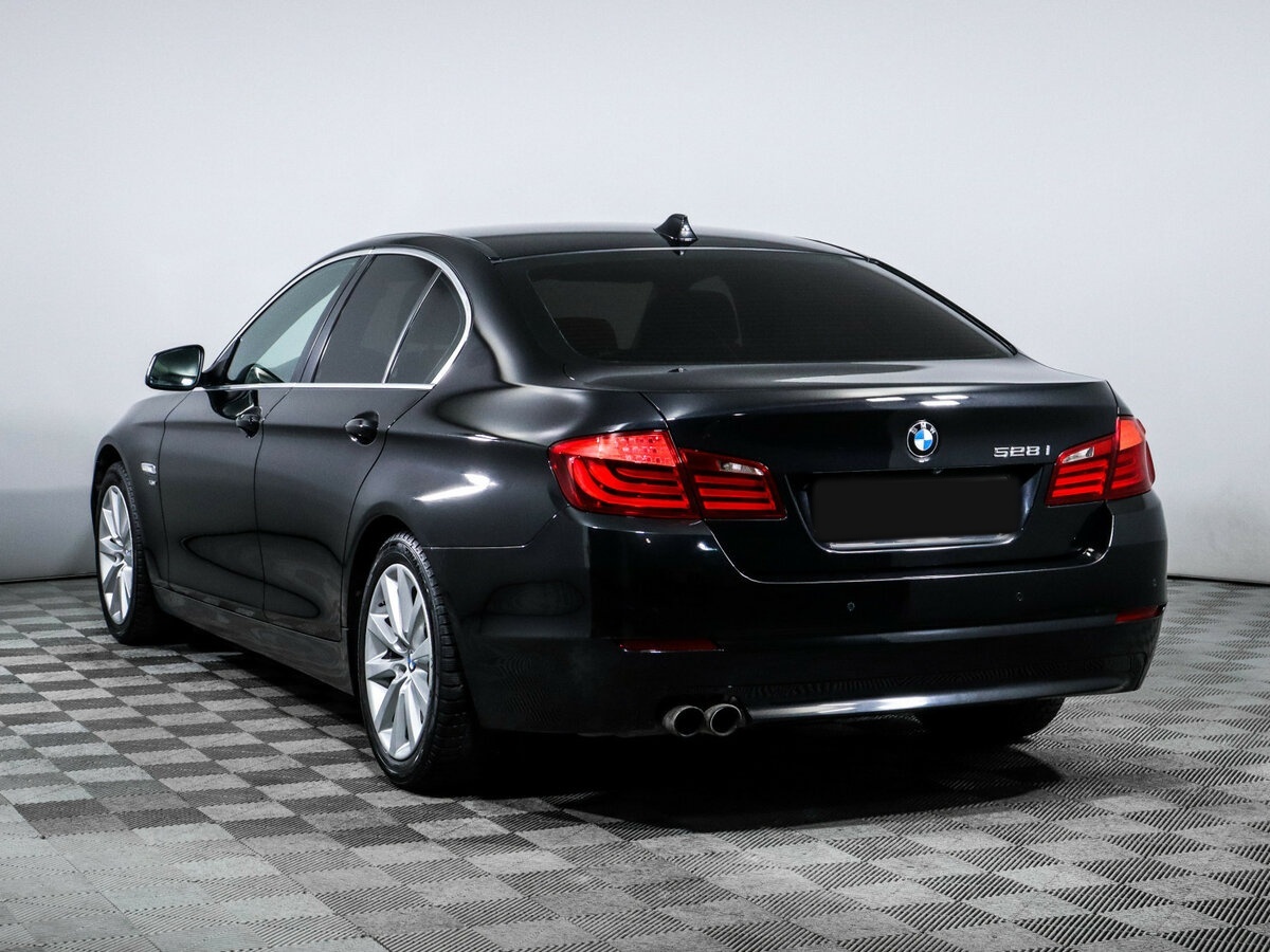 Купить BMW 5 серии 528i xDrive VI (F10/F11/F07), 2011, 208 224 км, фото №5