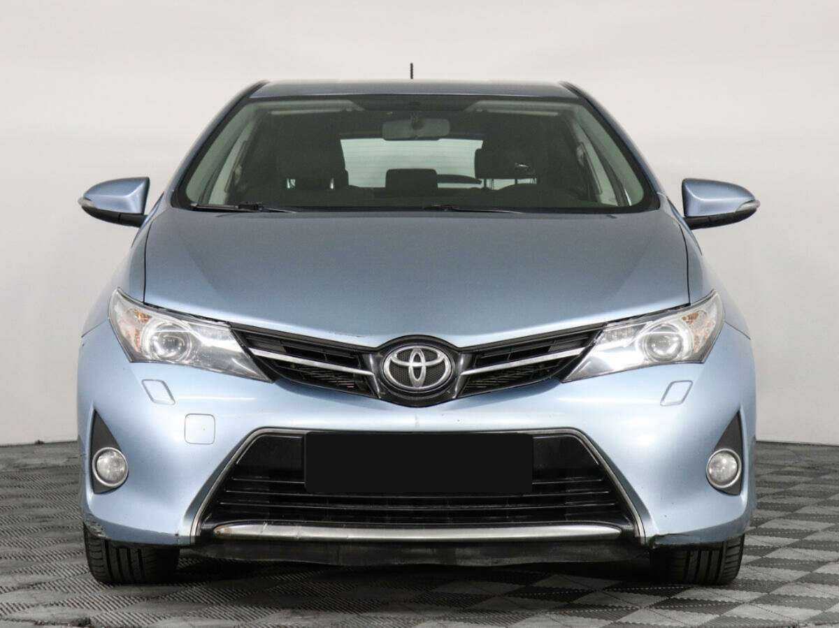 Купить Toyota Auris, 2013, 132 003 км, фото №2