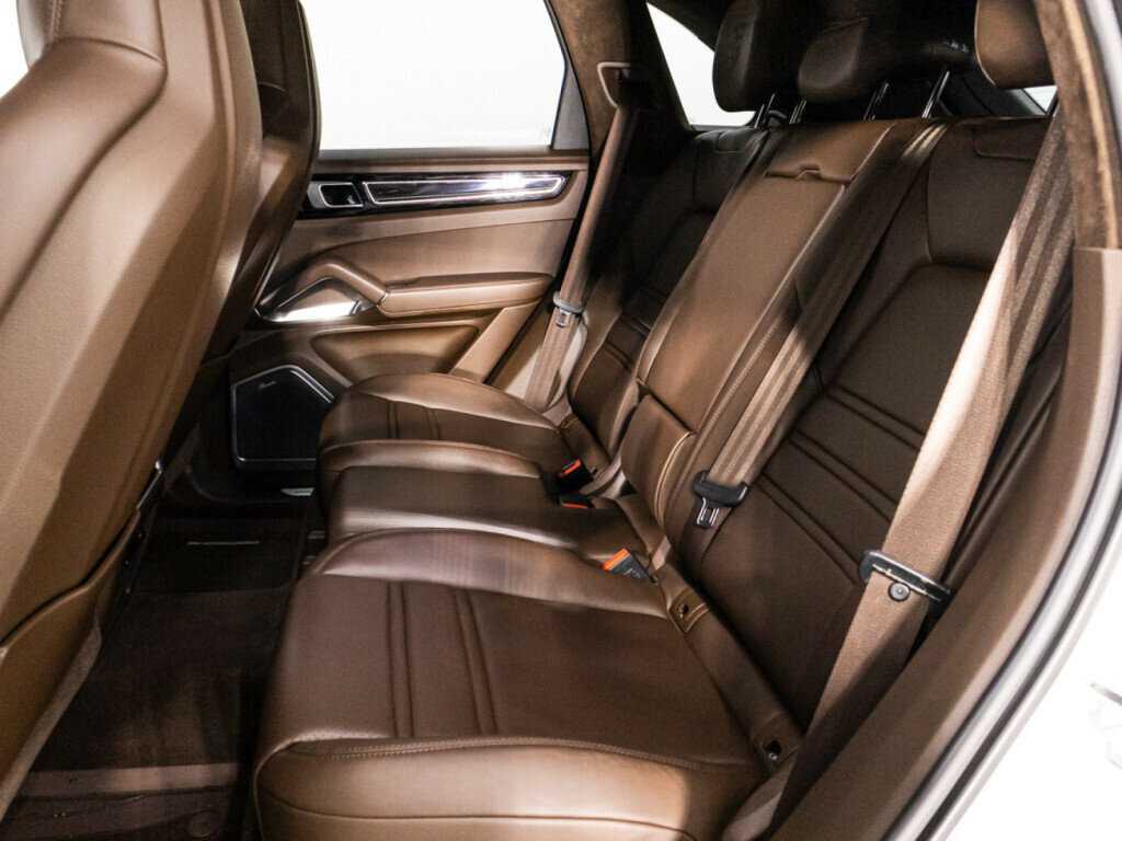 Купить Porsche Cayenne Turbo, 2018, 80 384 км, фото №9