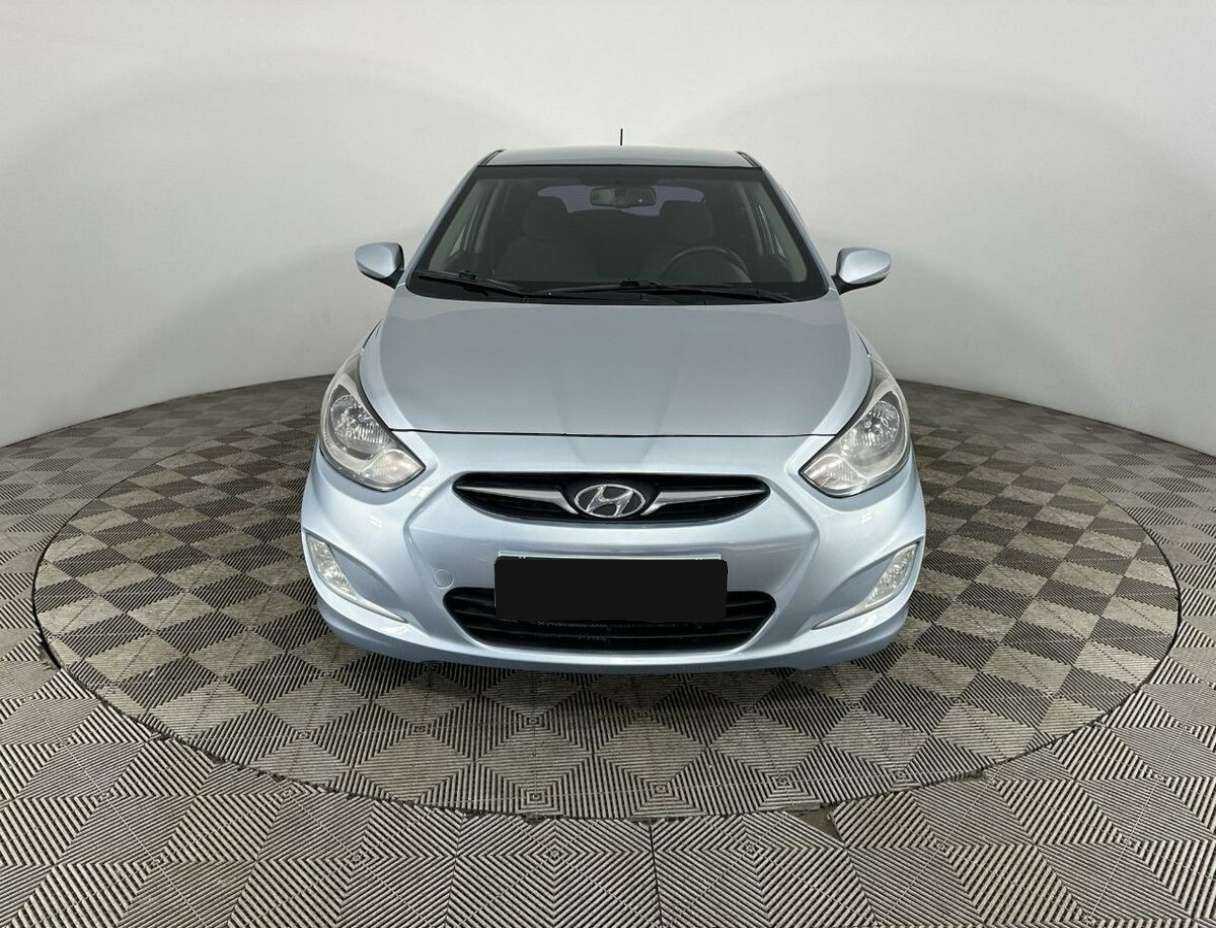 Купить Hyundai Solaris, 2011, 134 000 км, фото №2