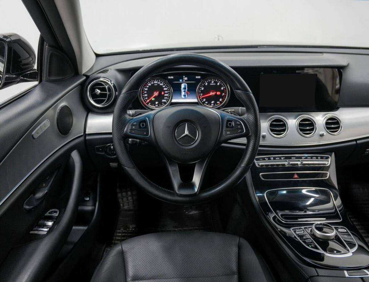 Купить Mercedes-Benz E-Класс 200, 2017, 108 000 км, фото №11