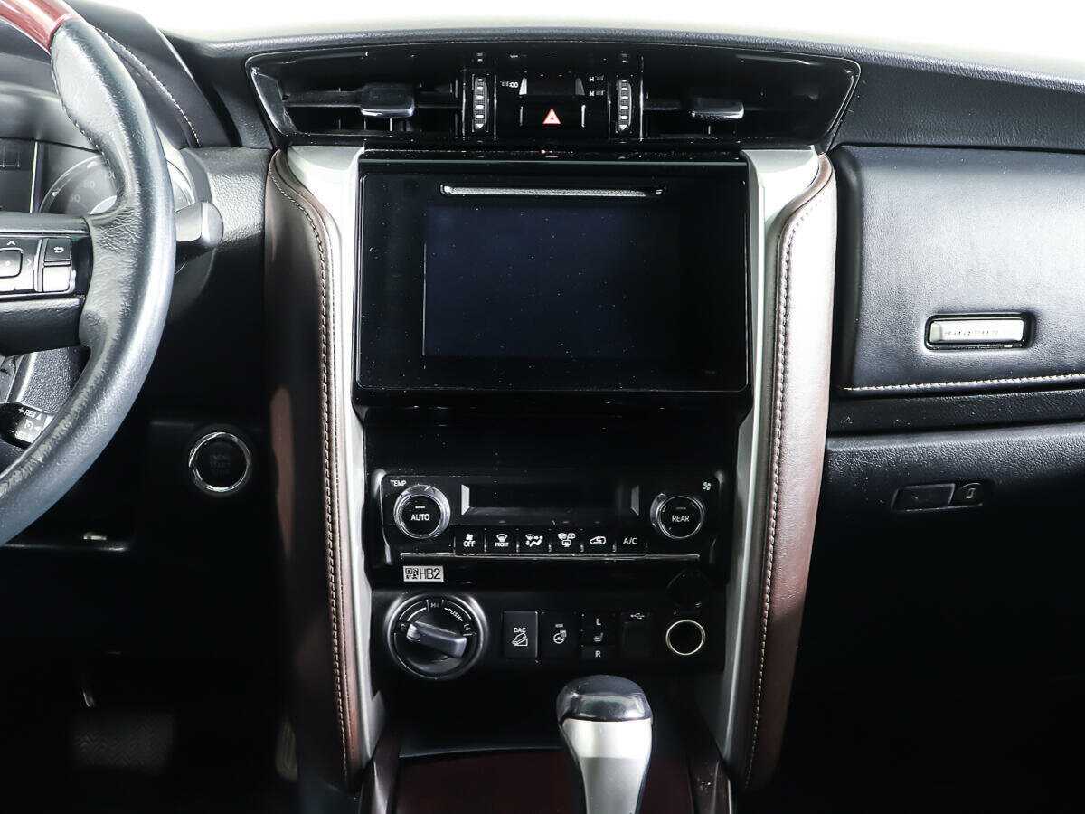 Купить Toyota Fortuner, 2017, 134 060 км, фото №13