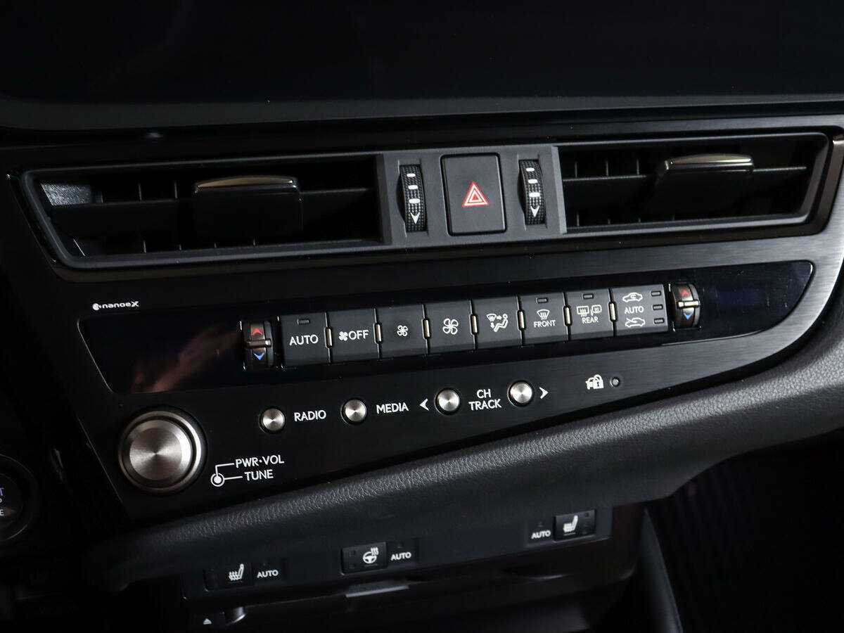 Купить Lexus ES 250, 2021, 39 000 км, фото №15