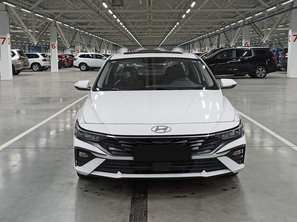 Купить Hyundai Elantra, 2023, 45 км, фото №2