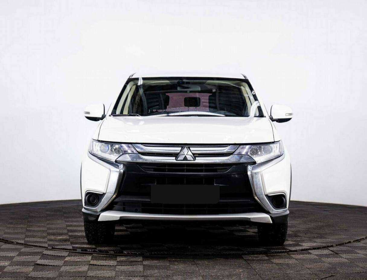 Купить Mitsubishi Outlander, 2017, 152 152 км, фото №2