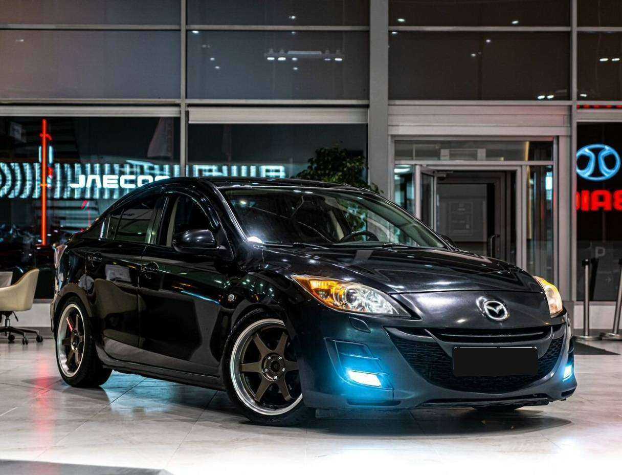 Купить Mazda 3, 2011, 240 702 км, фото №2