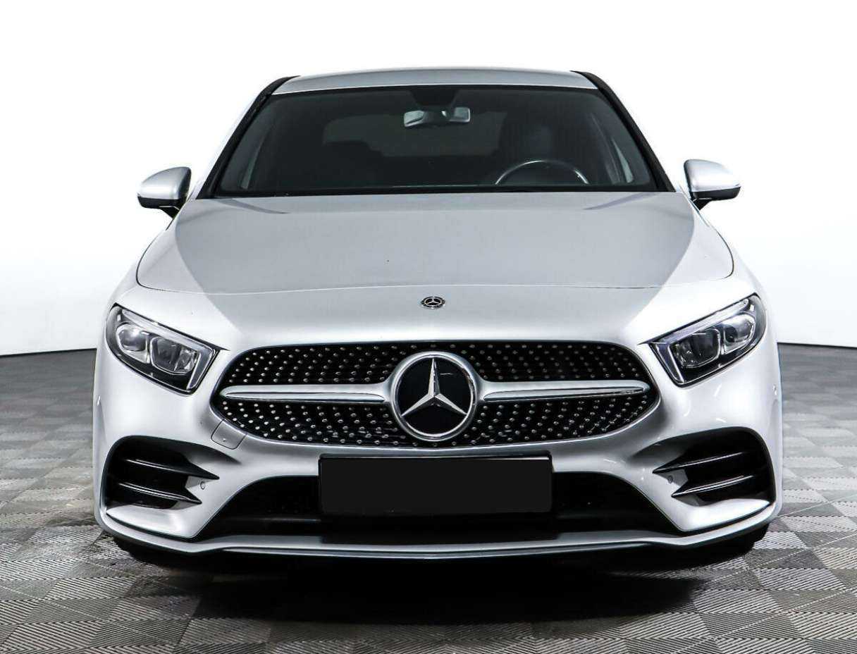 Купить Mercedes-Benz A-Класс 200, 2019, 43 180 км, фото №2