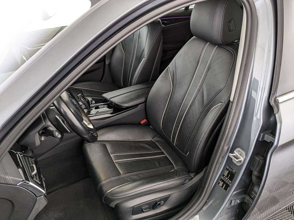 Купить BMW 5 серии 520d, 2019, 156 275 км, фото №15