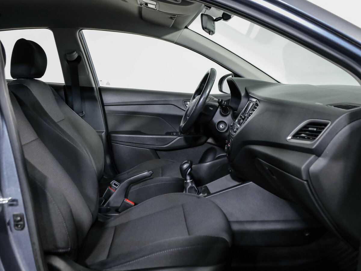Купить Hyundai Solaris II, 2018, 241 555 км, фото №18