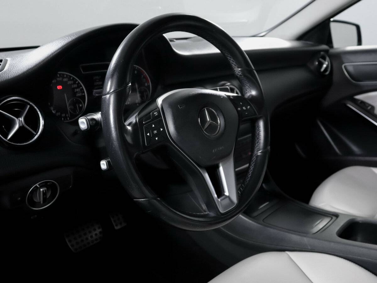 Купить Mercedes-Benz A-Класс 180 III (W176), 2013, 229 262 км, фото №12
