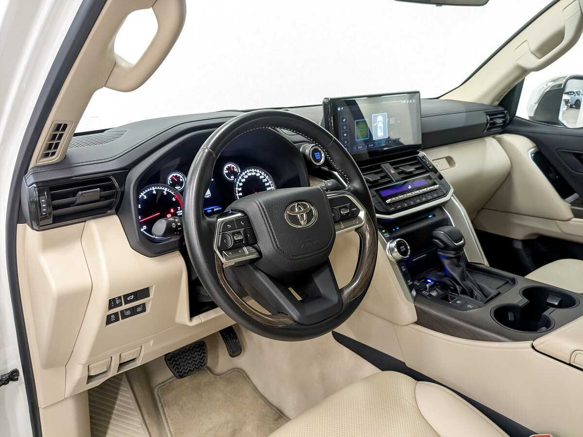 Купить Toyota Land Cruiser, 2022, 2 600 км, фото №16