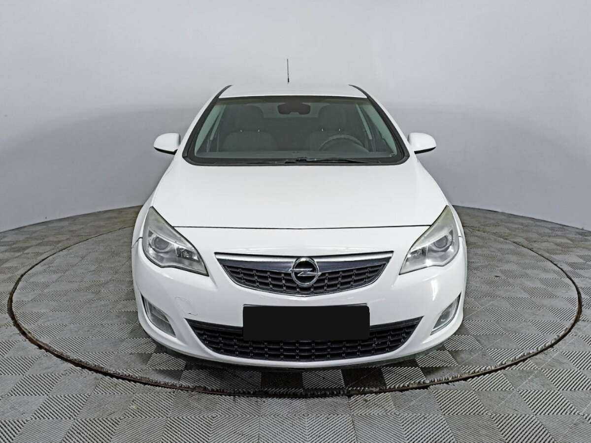 Купить Opel Astra, 2011, 191 219 км, фото №2