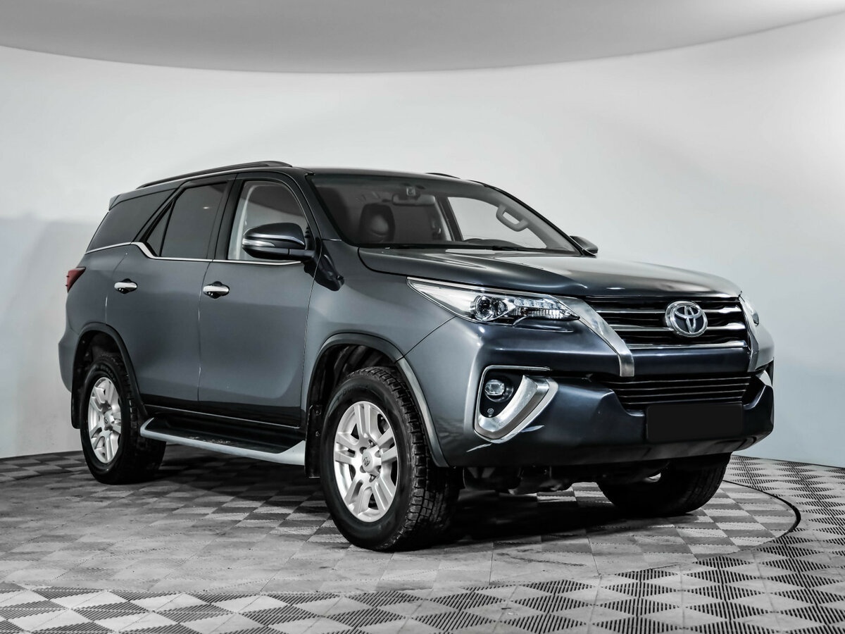 Купить Toyota Fortuner II, 2017, 126 805 км, фото №3