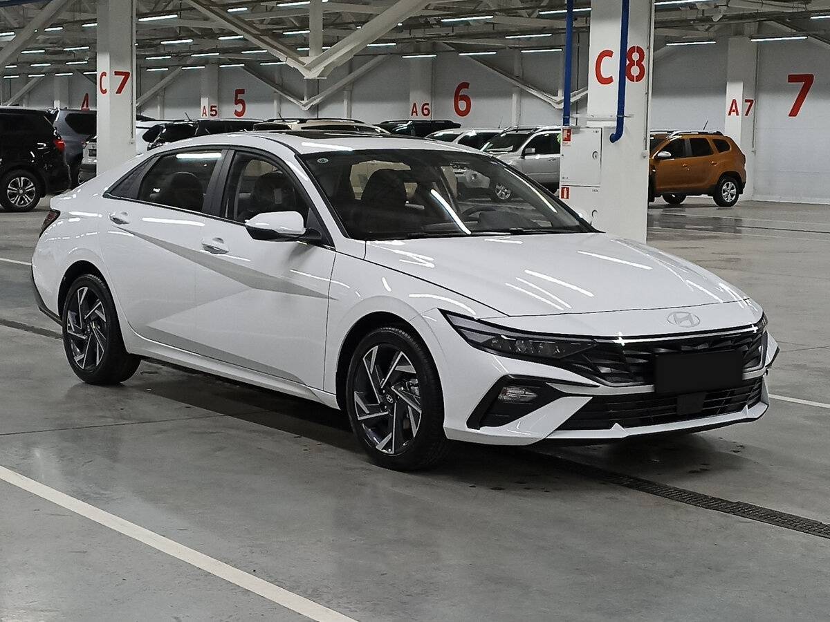 Купить Hyundai Elantra, 2023, 45 км, фото №3