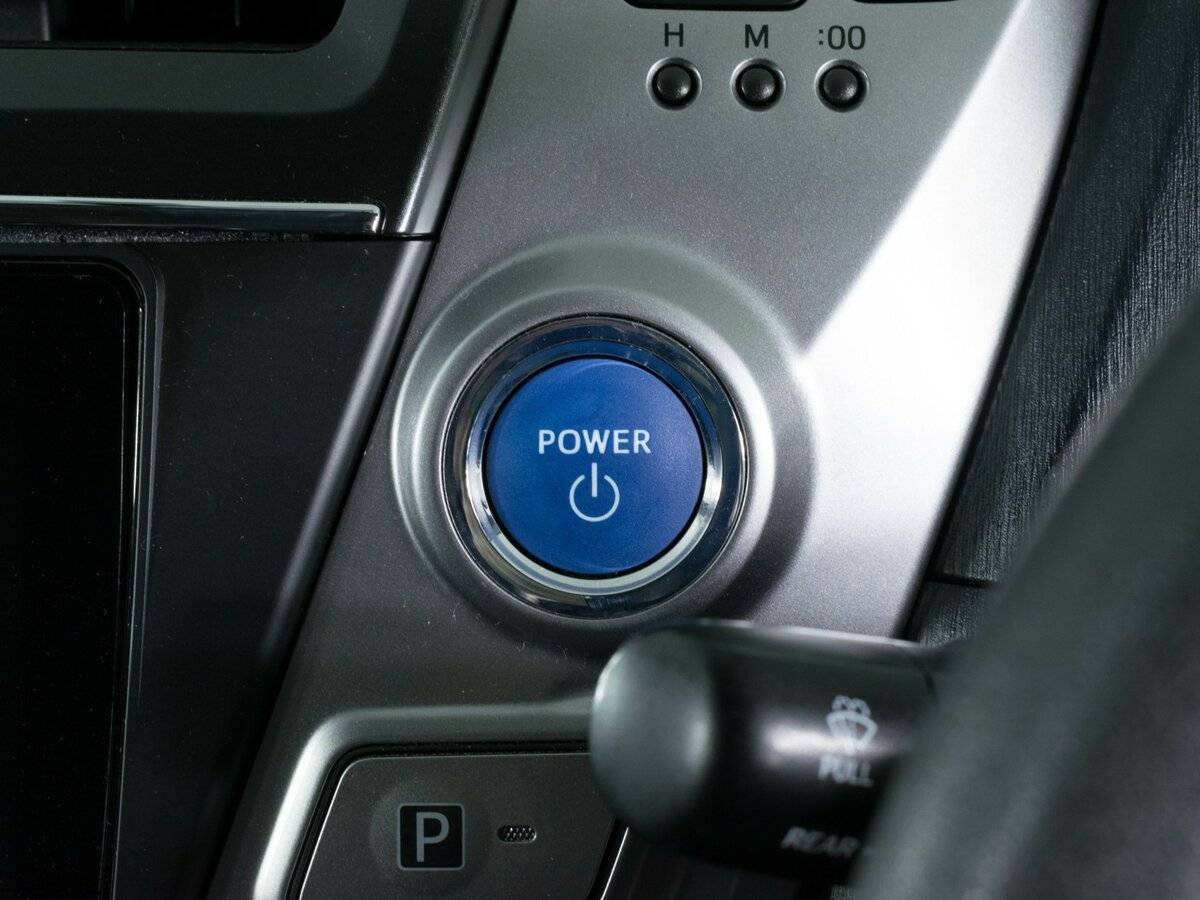 Купить Toyota Prius Alpha, 2017, 108 500 км, фото №15
