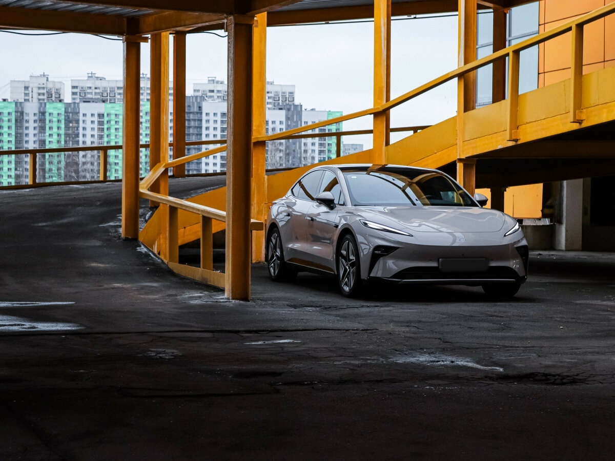Купить Rising Auto F7 90 kWh, 2023, 17 424 км, фото №20