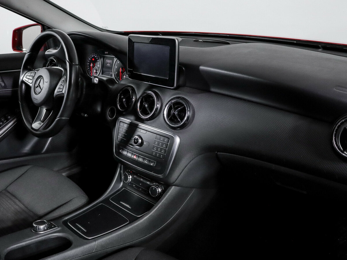 Купить Mercedes-Benz A-Класс 180 III (W176) Рестайлинг, 2015, 100 020 км, фото №7