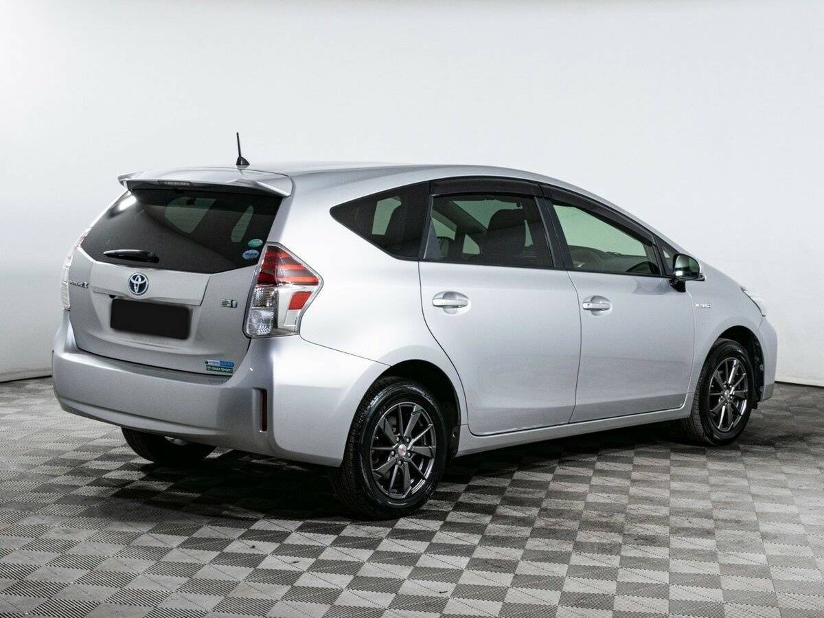Купить Toyota Prius Alpha, 2017, 108 500 км, фото №5