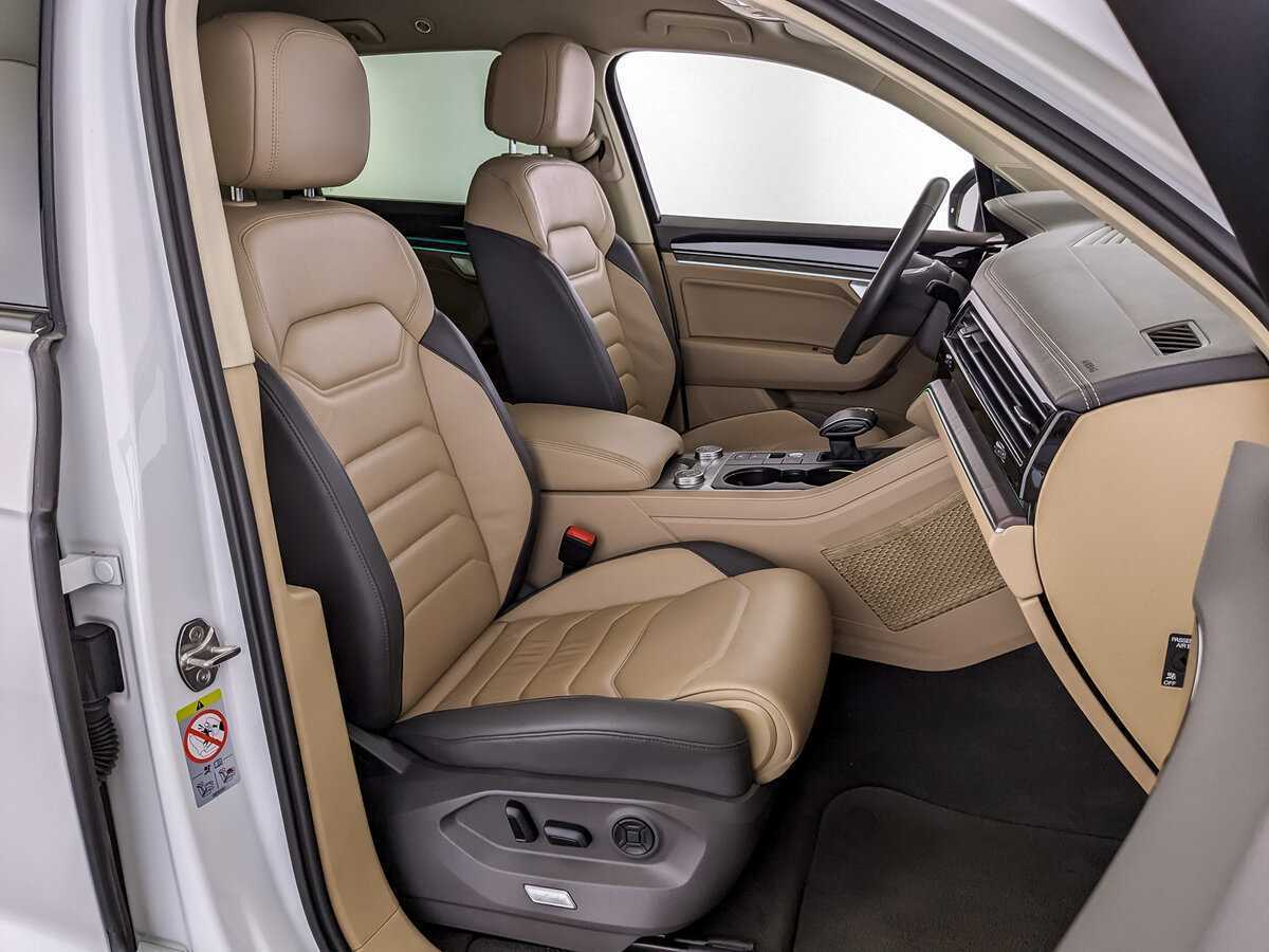 Купить Volkswagen Touareg, 2020, 66 889 км, фото №19
