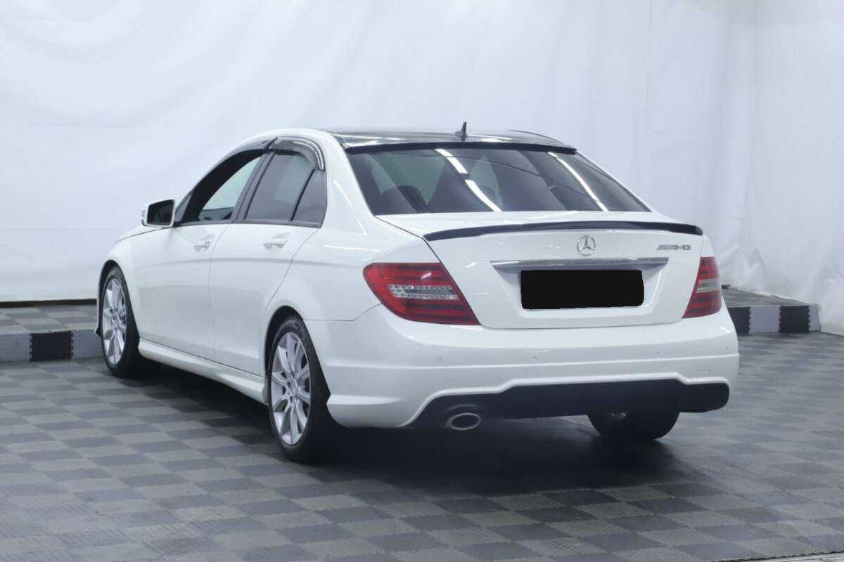 Купить Mercedes-Benz C-Класс 180, 2014, 121 500 км, фото №2